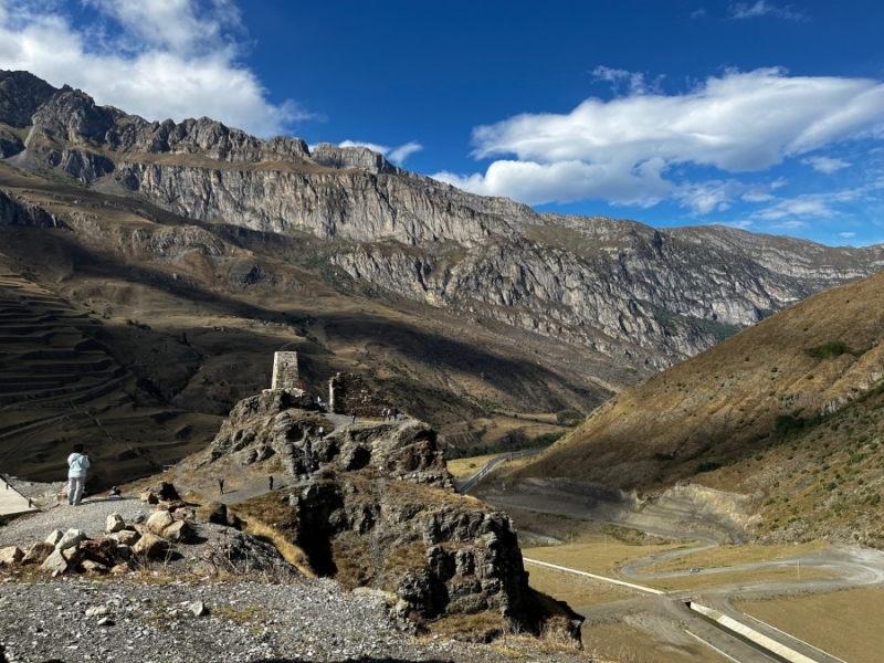 Комитет по туризму Северной Осетии и два туроператора договорились развивать туризм в регионе